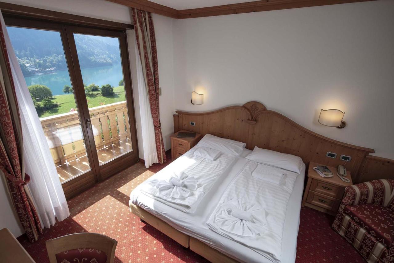 Ariston Lake View Hotel Molveno Bagian luar foto