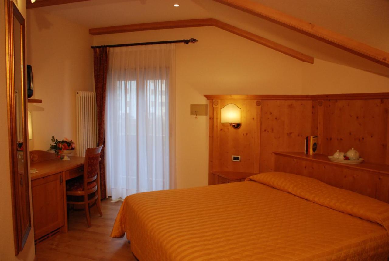 Ariston Lake View Hotel Molveno Bagian luar foto