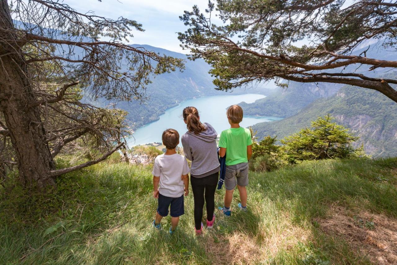 Ariston Lake View Hotel Molveno Bagian luar foto