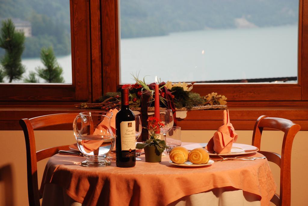 Ariston Lake View Hotel Molveno Bagian luar foto